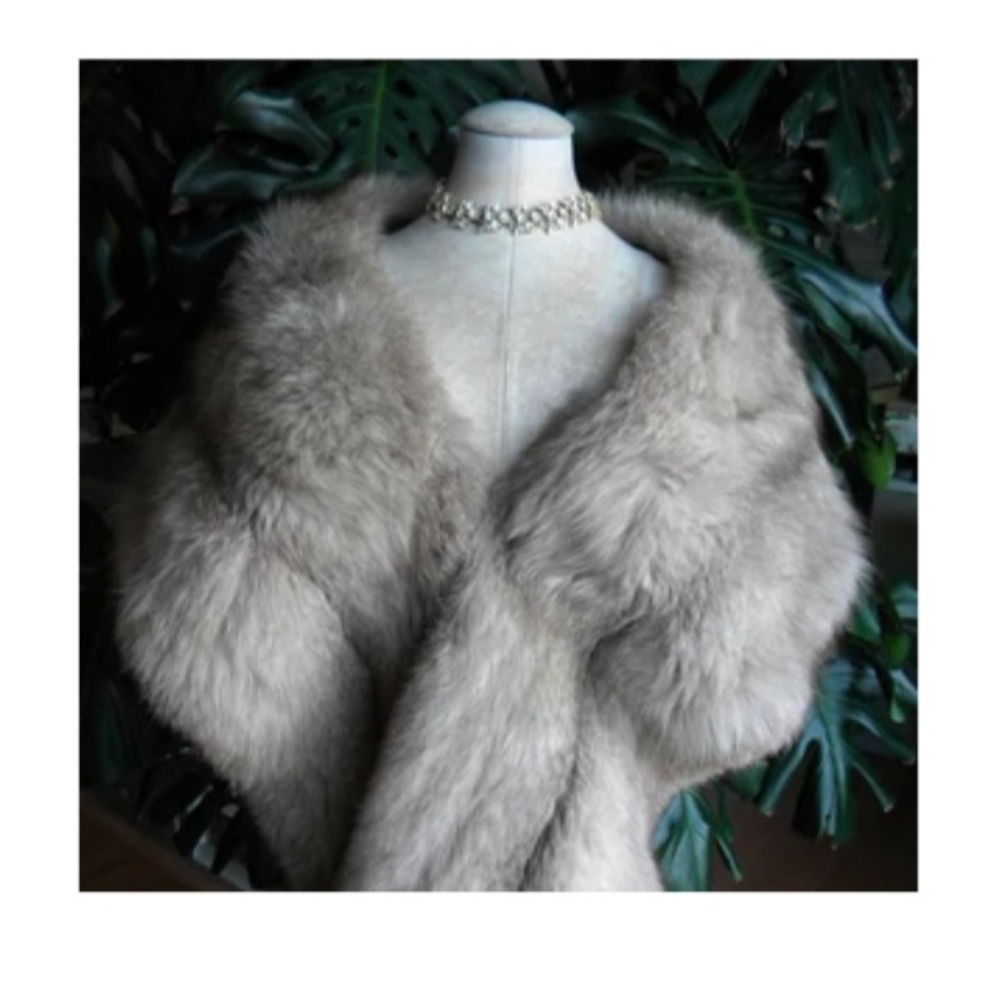Vintage blue fox fur stole